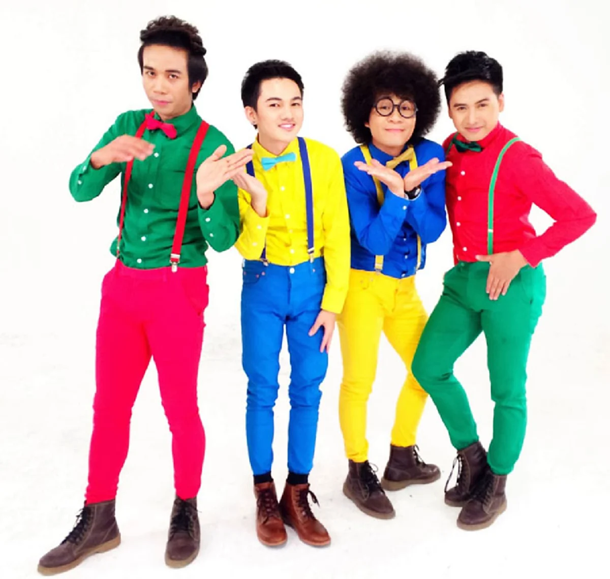 เปิดชีวิต..เริ่มต้นจากหนึ่ง !!!"ก้อง ห้วยไร่" เจ้าของเพลงดัง "ไสว่าสิบ่ถิ่มกัน" อดีตเคยเป็นสมาชิกวงหมอลำบอยแบนด์มาก่อน !?! 