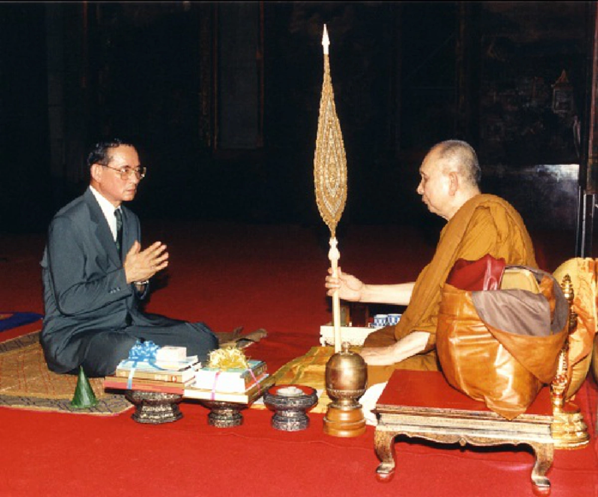 "สมเด็จพระญาณสังวรฯ" คือสุดยอดครูธรรมของเมืองไทยที่มีโอกาสถวายการสอนแก่ "พระบาทสมเด็จพระเจ้าอยู่หัวในพระบรมโกศ"!!