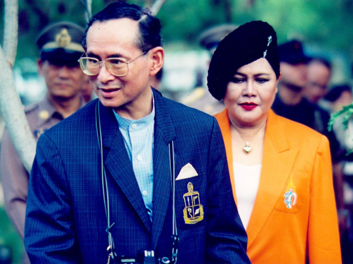 ท่านทำอะไร ท่านก็ทำเองหมดเลย.. "พระราชินี" ทรงเล่าถึง "ในหลวง ร.๙" กับเรื่องราวที่จะตราตรึงในหัวใจปวงประชาตราบนิรันดร์