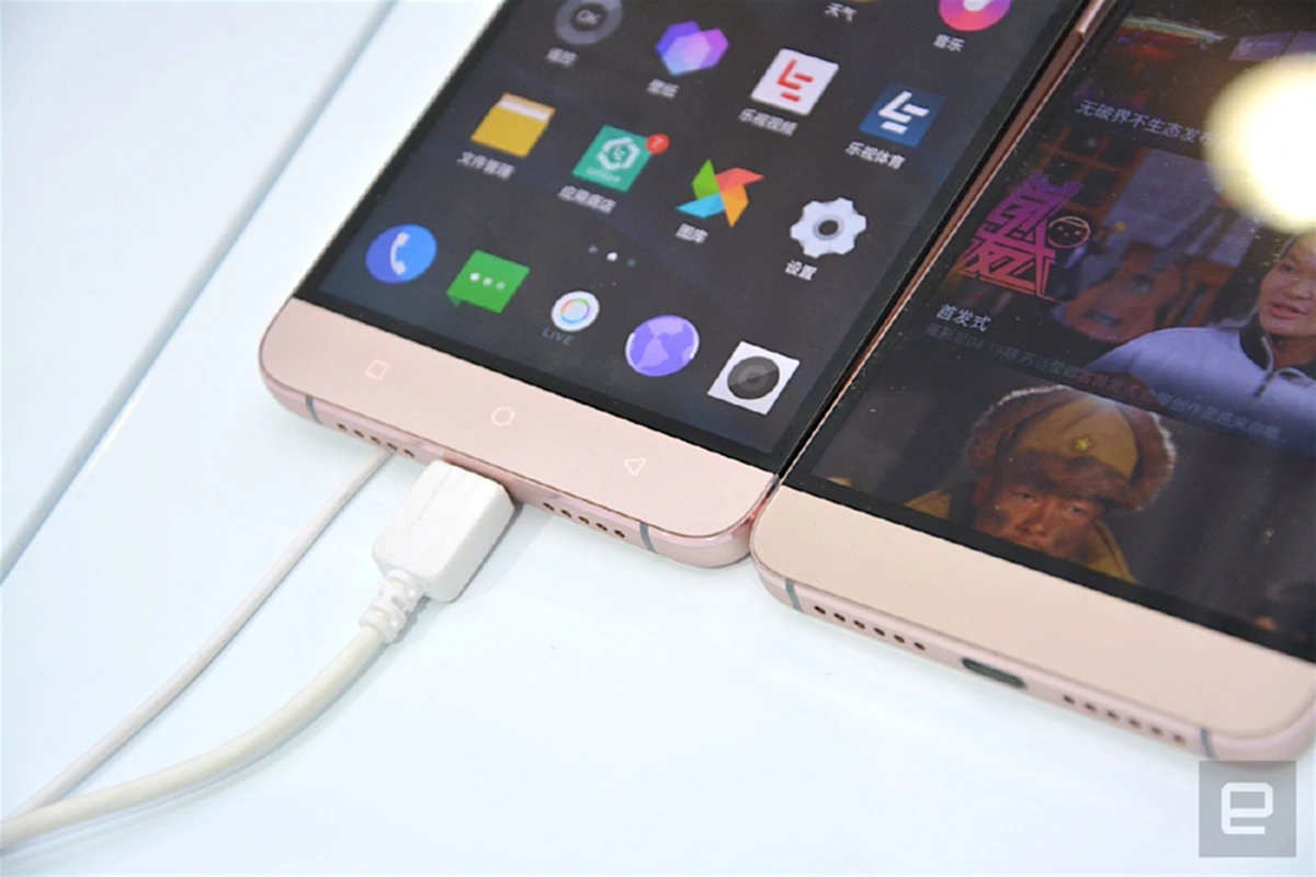 เทคโนโลยีใหม่จากแอปเปิล! เตรียมเปิดตัวไอโฟน 7 และไอโฟน 7 Plus ชนิดไร้รูเสียบหูฟัง 7 ก.ย.นี้