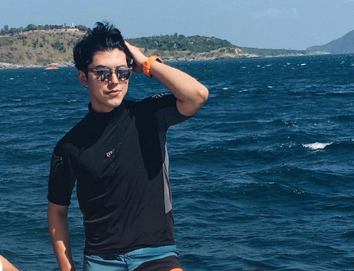 สมคำล้ำลือ !? ส่องหน้าตาของ "นาย ณภัทร" หนุ่มหล่อที่พกรอยยิ้มมาทำให้ "สาวทั้งหลาย" ใจละลาย(ชมภาพ)