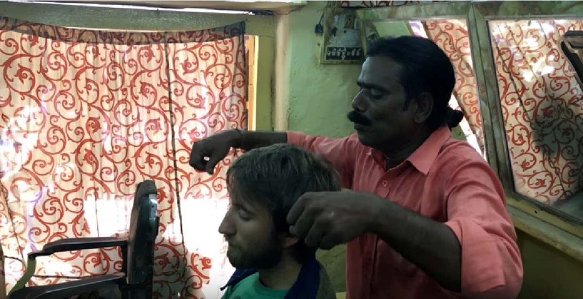 กล้าลองไหม?? .ชมลีลานวดศีรษะสะท้านฟ้า นวดหน้าด้วยพลังจักรวาล!! (มีคลิป)