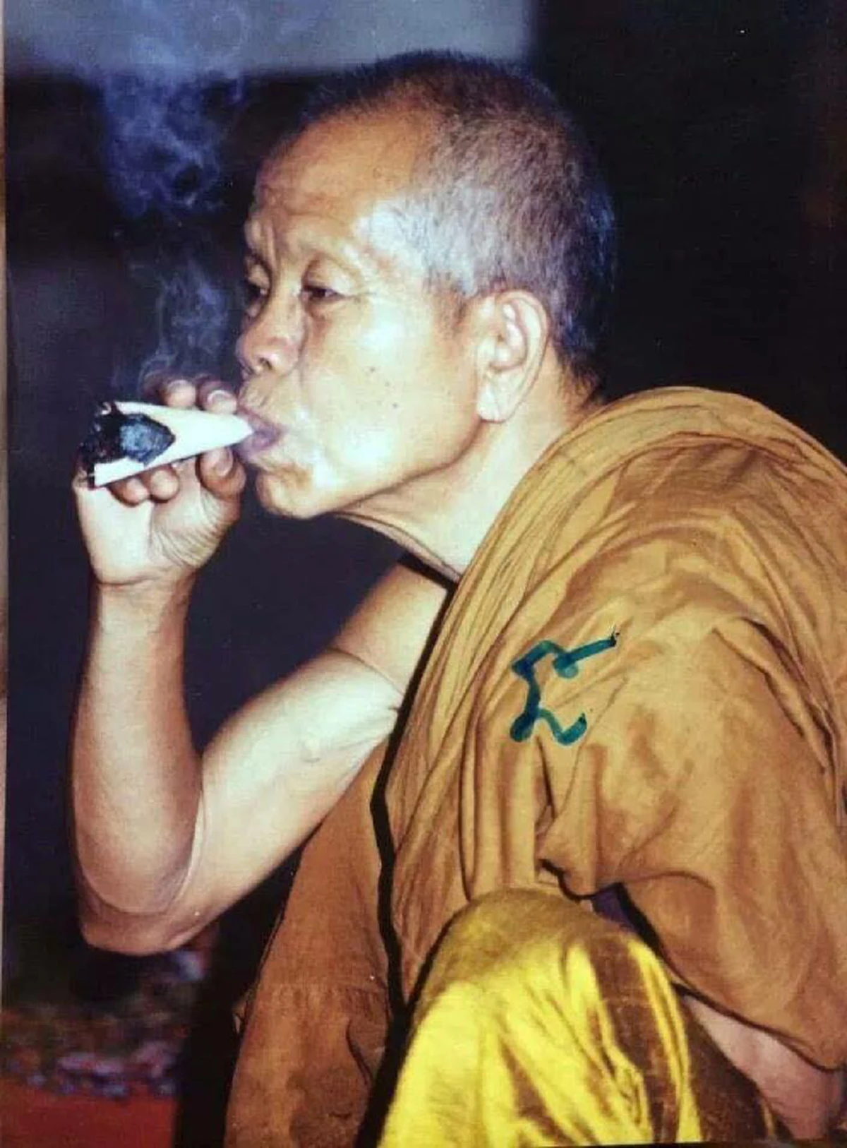 หลอนหนักมาก! ประสบการณ์ขนหัวลุก หลวงพ่อคูณบิณฑบาตกับผี! หลงไปเจอเมืองร้างโบราณซุกตัวในป่าลึก