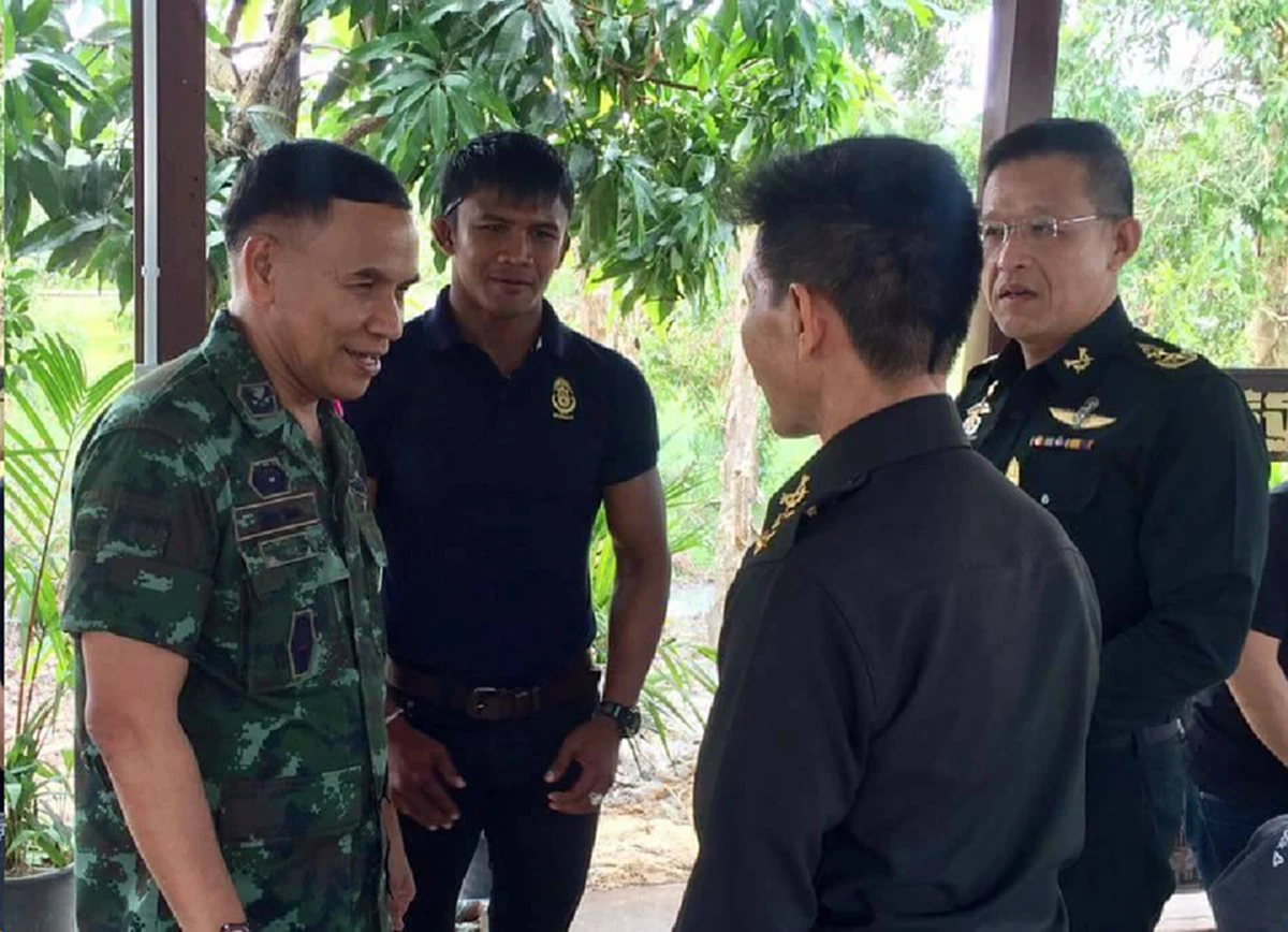 งานนี้บอกเลยธรรมดาซะที่ไหน !!!  "บัวขาว" ลงพื้นที่เอง "นราธิวาส" จัดหนักสอนแม่ไม้มวยไทย 