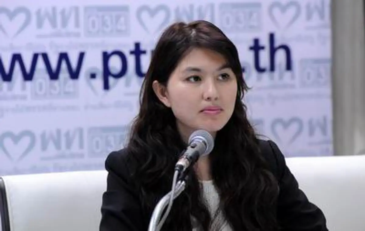 นายใหญ่ส่งประกวด!!! "หมวดเจี๊ยบ"กระโดดข้ามหลายรุ่นฉะ "บิ๊กตู่" 3 ปีไร้ผลงาน  ไม่สนใจทุกข์ยากปชช.ทั้งๆที่ชีวิตพึ่งพาเงินหลวง