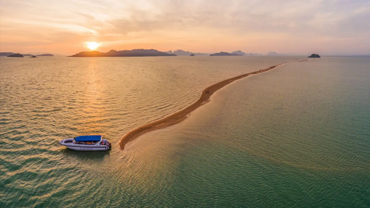 ธรรมชาติสวยงามเสมอ  !? "ทะเลแหวกแนวสักมังกร" เกาะยาวน้อย จ. พังงา  "UNSEENใหม่ไทยแลนด์" ที่คุณต้องสัมผัสสักครั้งในชีวิต !!
