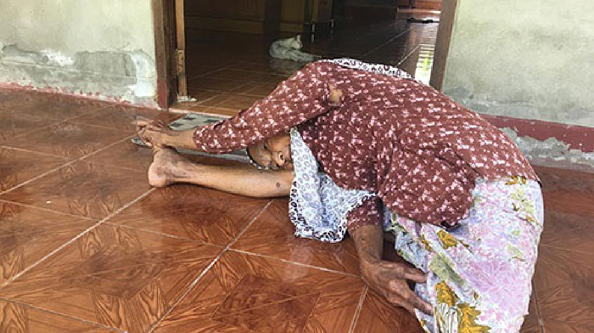 ทึ่งสุดๆ!!! ยายเมืองสตูลวัย 90 ปีโชว์สกิลโยคะเหนือบรรยายหนุ่มสาวถึงอาย พร้อมเผยเคล็ดลับอายุยืนทำตามได้ไม่ยาก