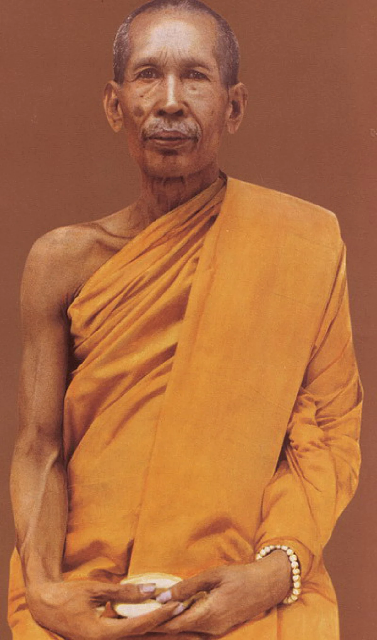 สวดคล่องท่องง่าย...อุ่นใจทุกการเดินทาง!! ต้องสวดบทนี้!  "คาถาแคล้วคลาดของหลวงพ่อโอภาสี"  ขลัง ศักดิ์สิทธิ์ อิทธิฤทธิ์ครอบจักรวาล!!