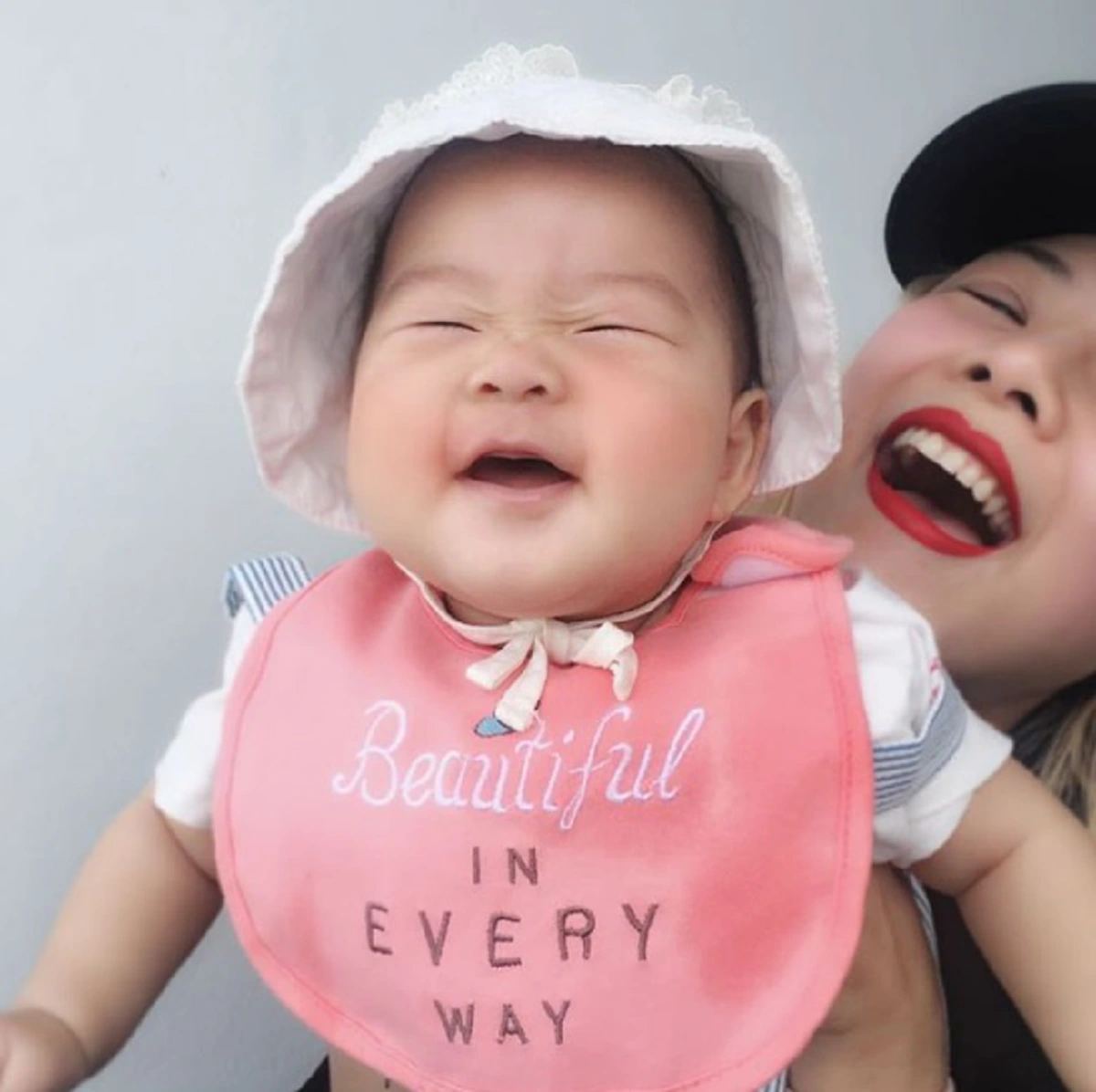 ลูกไม้หล่นใต้ต้น!!! 10 ลูกดาราขวัญใจประชาชน แห่งปี 2559 ที่ใครเห็นก็ต้องบอกเป็นเสียงเดียว...อุ๊ย น่าร้ากก!!!