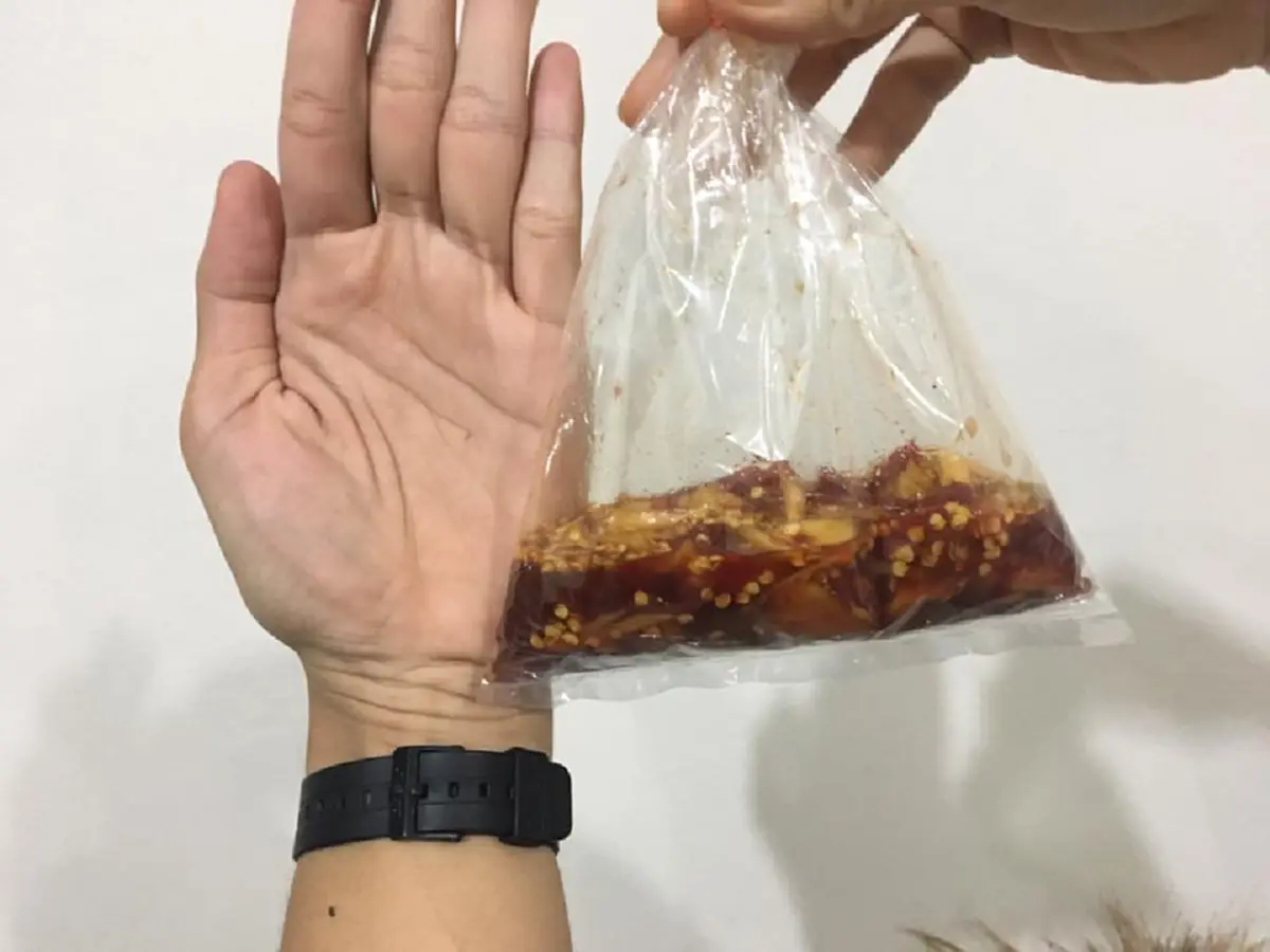 เอาเปรียบชัดชัด!!! หนุ่มสุดเซ็ง โพสท์ฉะร้านส้มตำในอำนาจเจริญ สั่งซื้อเป็นพันบาท แต่เจอปริมาณแต่ละถุงแบบนี้มันรับไม่ได้
