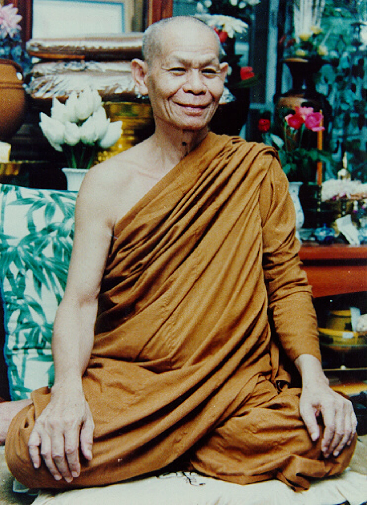 หลวงพ่อพุธรถคว่ำ...ของเหลวแดงฉานอาบศีรษะ!! แต่รอดปาฏิหาริย์เพราะสิ่งนี้...?