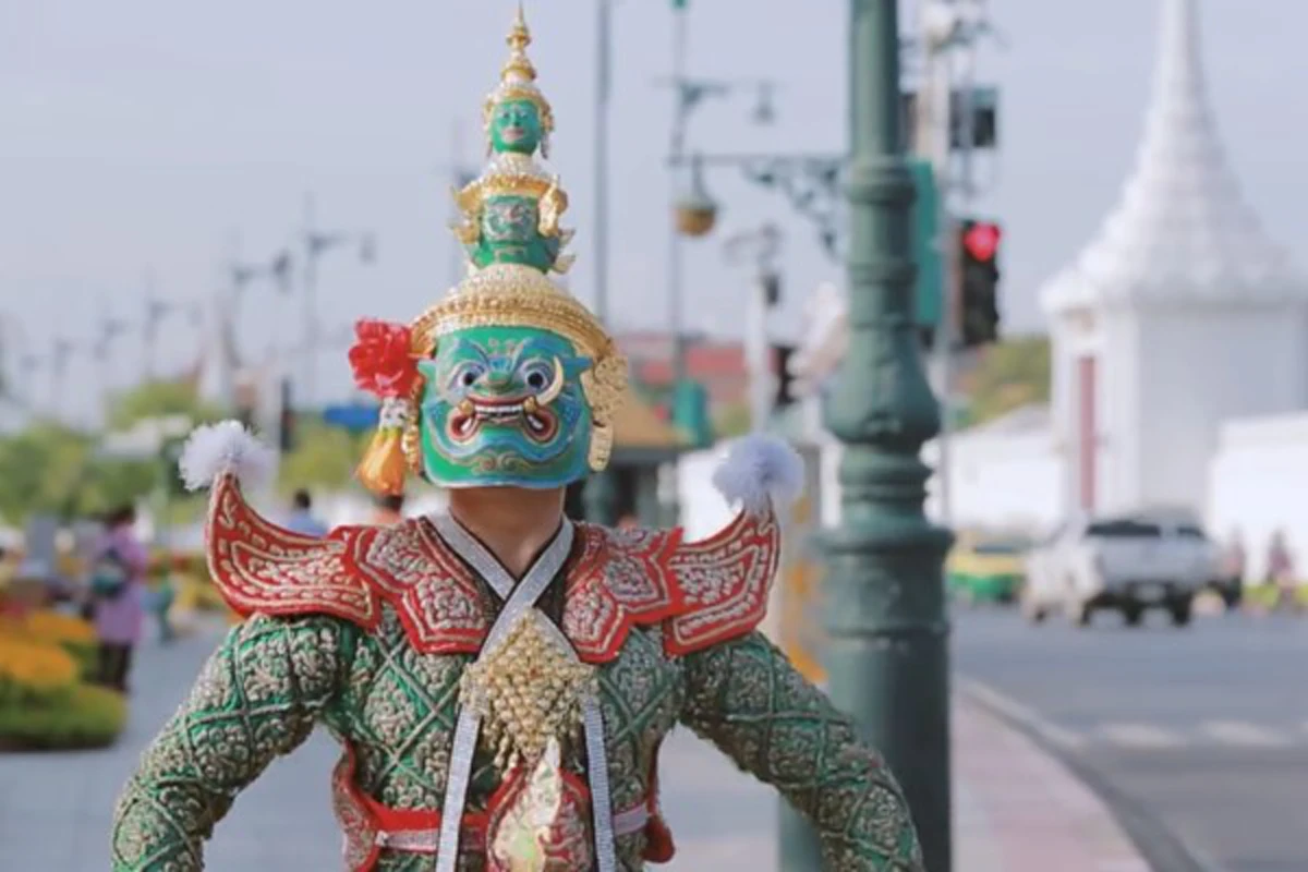 MV เที่ยวไทยชักจะไม่เฮ !! บิ๊กตู่สั่งพิจารณา เหมาะสมหรือไม่ นำทศกัณฐ์ยืนข้างถนน !! (รายละเอียด) 