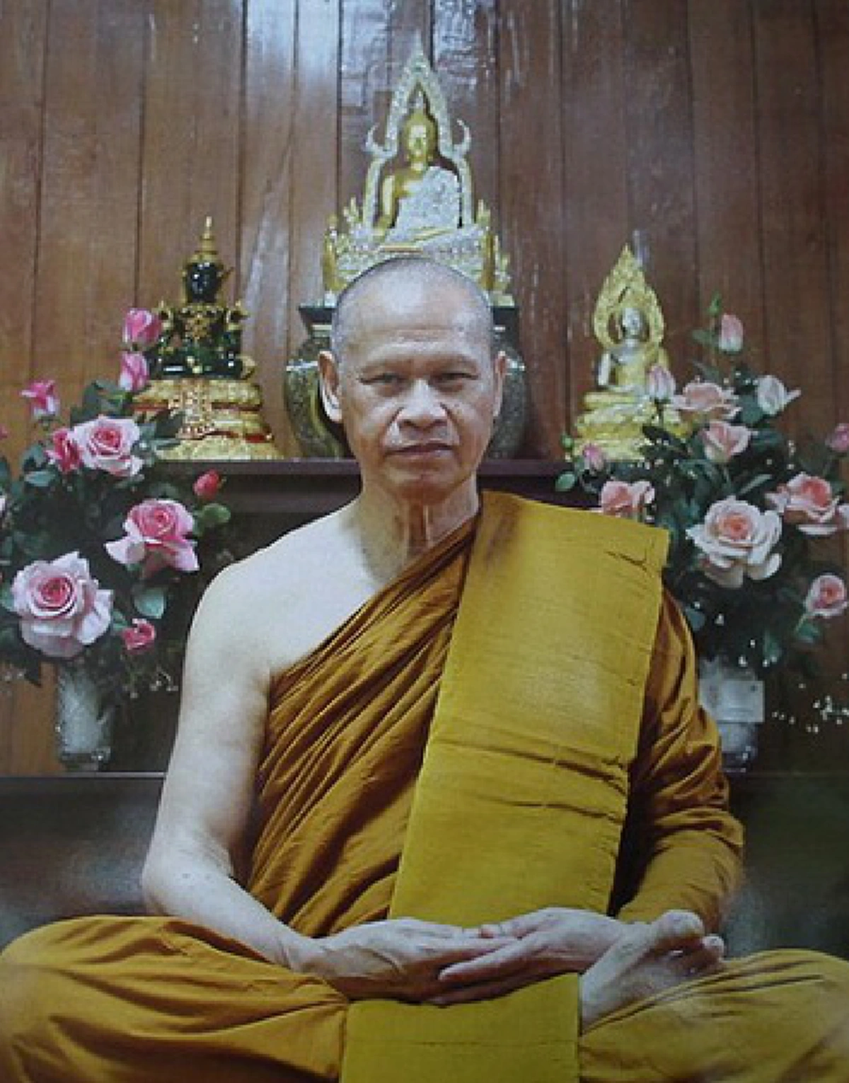ครบเครื่องทั้งเรื่องบุ๋นและบู๊!! "หลวงปู่ตื้อ" พระอรหันต์ผู้แตกฉานในธรรมะ... สื่อสารได้หลายภาษา... พลังจิตอิทธิฤทธิ์ก็แก่กล้า!!
