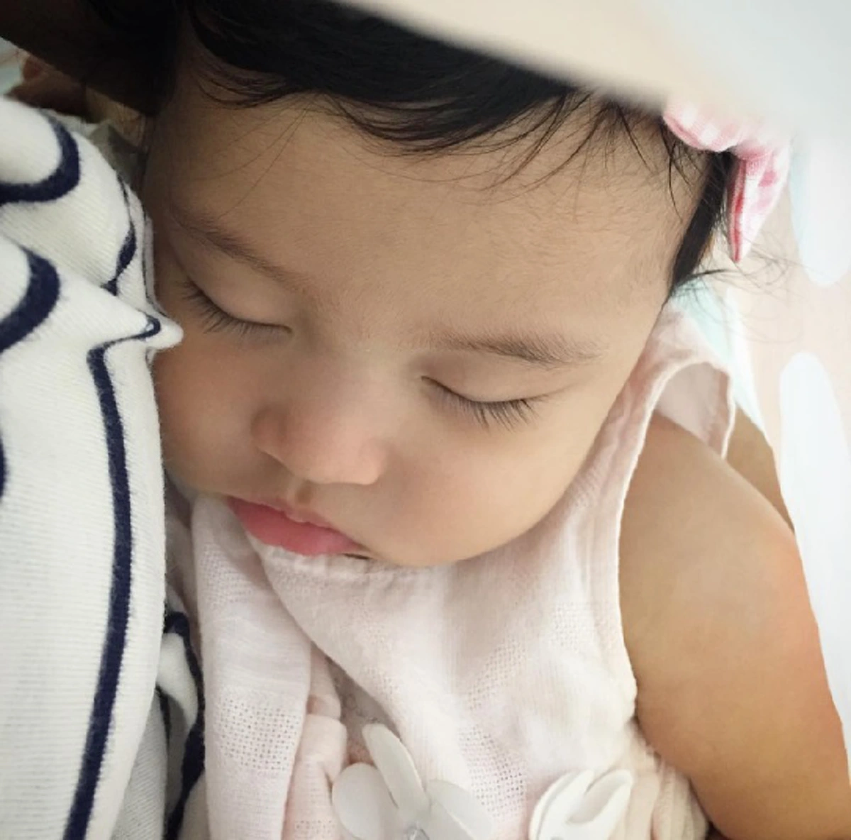 ลูกไม้หล่นใต้ต้น!!! 10 ลูกดาราขวัญใจประชาชน แห่งปี 2559 ที่ใครเห็นก็ต้องบอกเป็นเสียงเดียว...อุ๊ย น่าร้ากก!!!