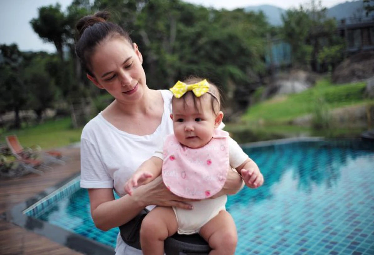 ลูกไม้หล่นใต้ต้น!!! 10 ลูกดาราขวัญใจประชาชน แห่งปี 2559 ที่ใครเห็นก็ต้องบอกเป็นเสียงเดียว...อุ๊ย น่าร้ากก!!!