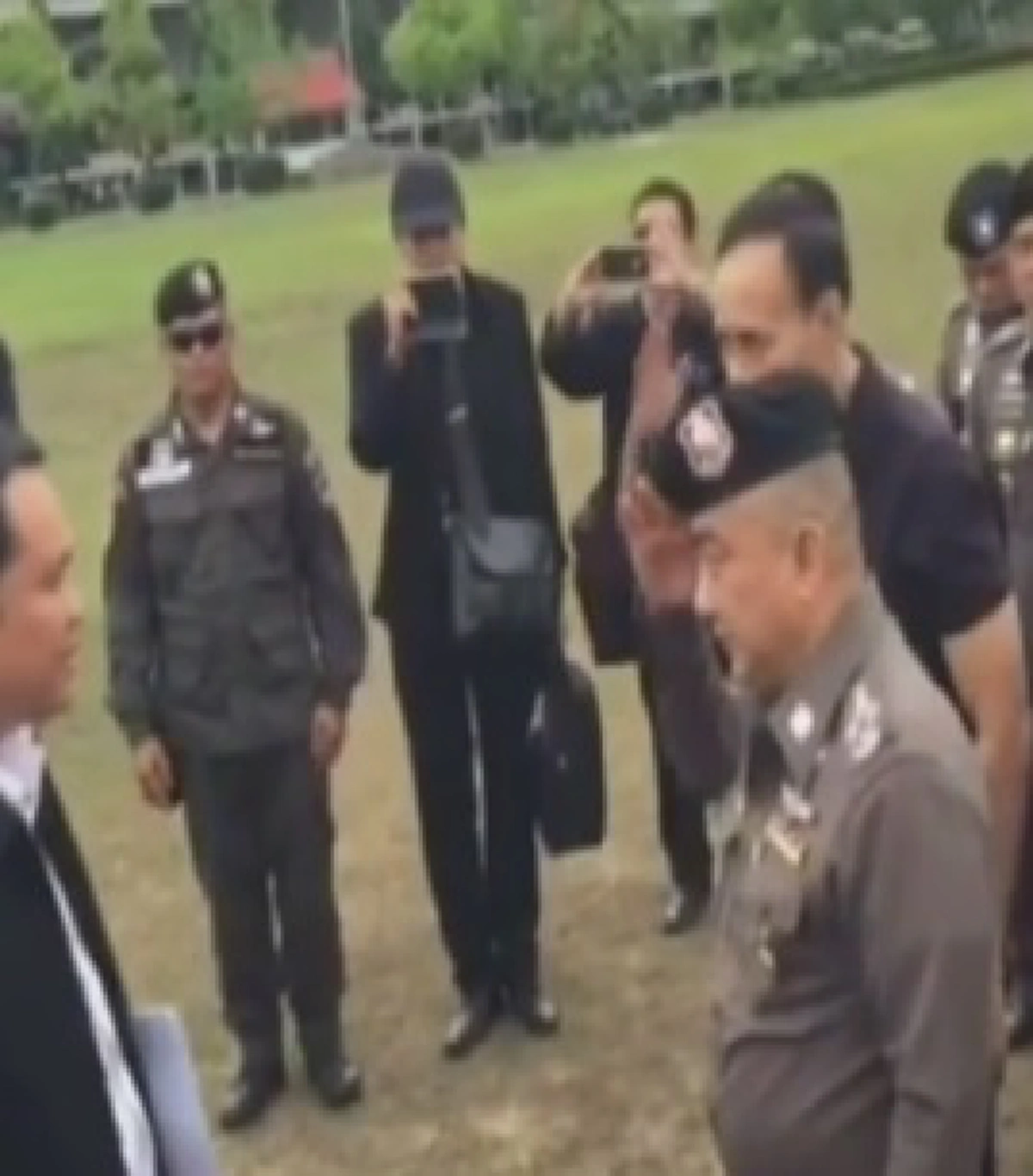 ที่ป่าอีกแล้ว !!! "เจ้าหน้าที่" เดินหน้าลุยทุกตารางนิ้ว "เวิลด์พีชมุกตะวัน" ..."ธรรมกาย" ยังไงตรวจไปตรวจมาพบสิ่งผิดปกติ ซ้อนหลายชั้น 