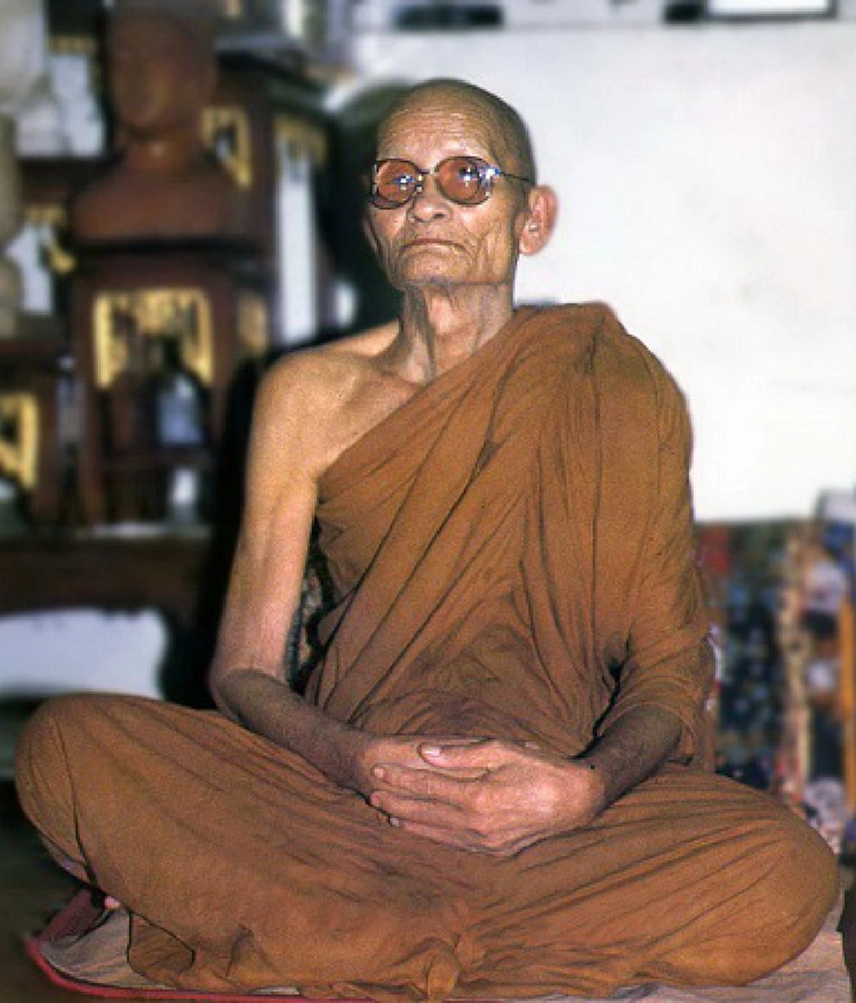 ระทึกกลางวัดป่า!! "หลวงปู่สาม" ถูกพระจิตหลอนล็อกตัวจะพาไป "เที่ยวสวรรค์"!! เดชะบุญ...หลวงปู่ดูลย์มาช่วยไว้ทัน!!