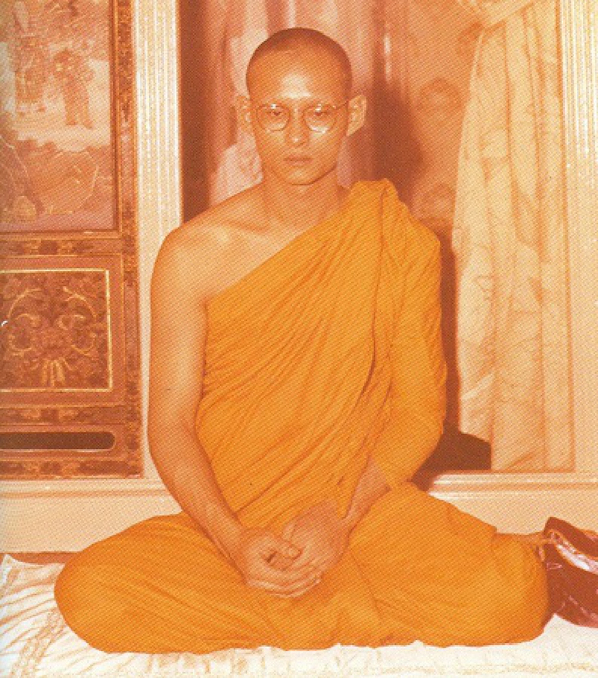 พล.ต.อ. วสิษฐ ซาบซึ้งในปรีชาญาณของพระเจ้าอยู่หัวรัชกาลที่ ๙!! "ผมเห็นนิมิตในสมาธิแล้วตกใจ...แต่พระองค์สามารถแนะนำวิธีแก้ไขได้ถูกต้องตามหลักวิชาทั้งหมด"!!