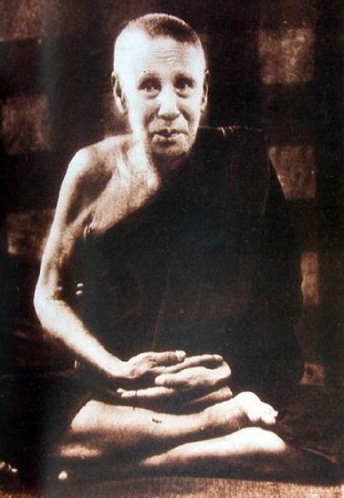 กายเบาหวิว!! หลวงปู่เสาร์นั่งสมาธิแล้ว "ลอยได้"!! หลักฐานคือ ลืมตาเมื่อไหร่...ก้นจะกระแทกพื้น เจ็บไปหลายวัน!!