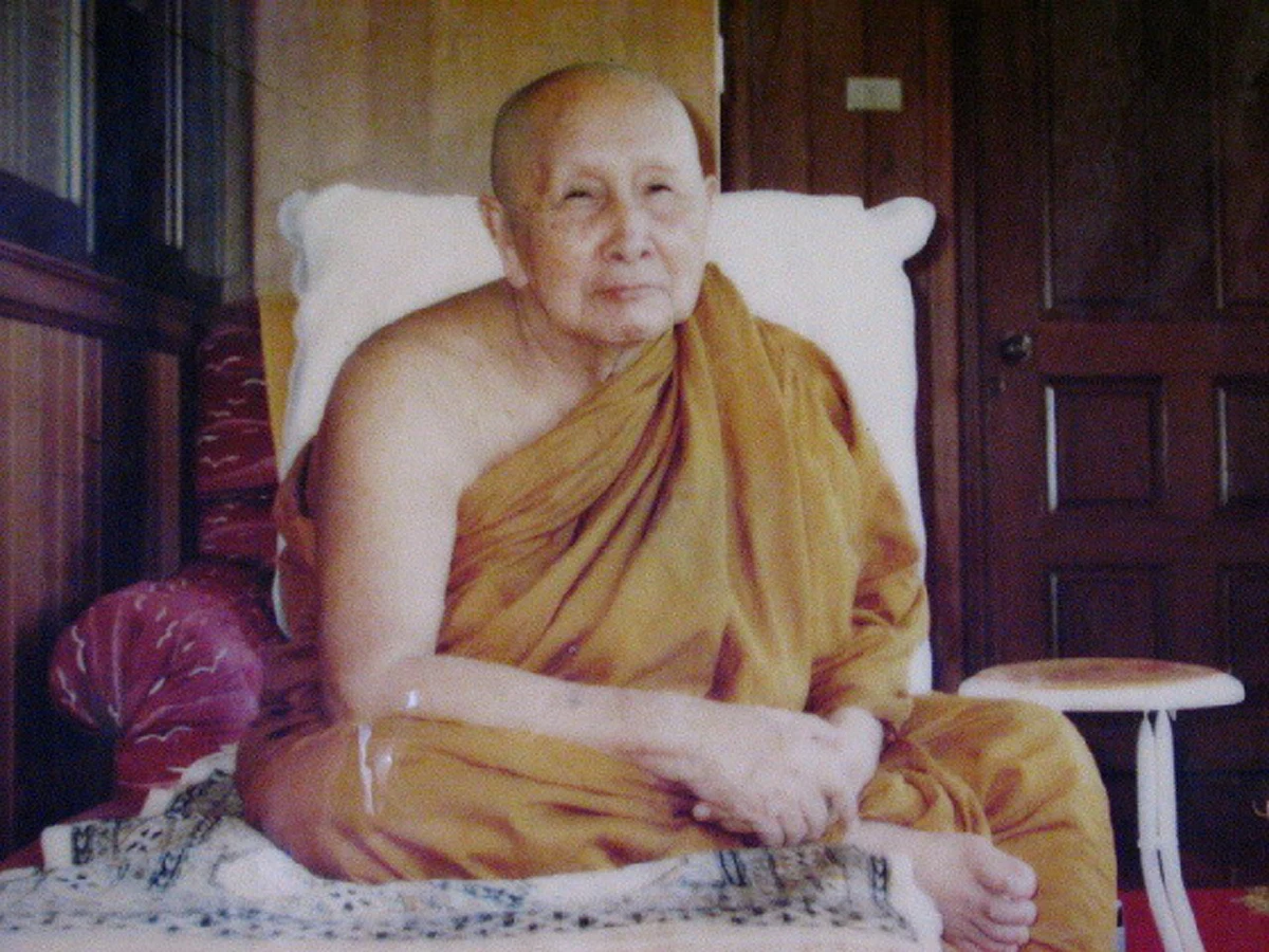 หลวงปู่สิมตอบอย่างมั่นใจ... "เหล็กไหลมีจริง!" แต่เป็นแบบนี้นะ...?!!