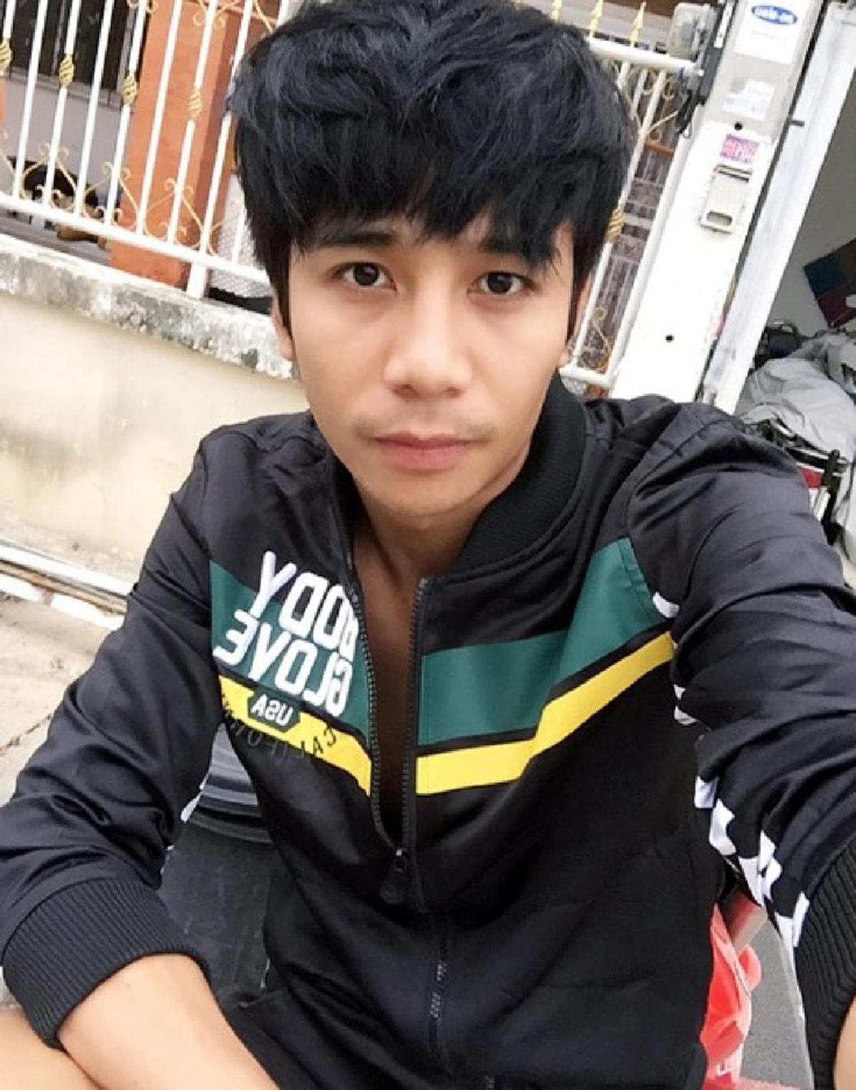 มาใหม่จัดว่าเศร้า!!! "ก้อง ห้วยไร่" ส่งเพลงจี้ใจ ทำคนซ้ำรักฟังแล้วปวดอกจี๊ดๆ "บอกว่าฮักๆ กัน คำเว้าคำนั้นเจ้าจำได้บ่" (มีคลิป)