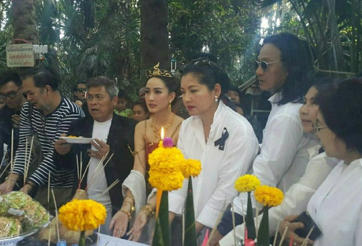 ถึงกับขนลุกซู่!!! "แต้ว ณฐพร" เล่าเหตุการณ์อาถรรพ์ วันรำถวาย "ปู่ศรีสุทโธ" คำชะโนด บอกได้คำเดียวอย่าลบหลู่ เพราะศรัทธาจริงๆ เรตติ้ง "นาคี" ถึงพุ่งกระฉูด!! (มีคลิป)