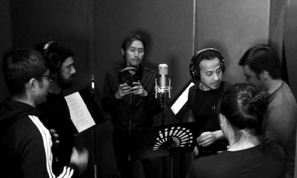 ไม่มีอะไรสำคัญกว่านี้!!! ศิลปินดัง "ตูน Bodyslam+เจ๋ง Big Ass+เมธี Labanoon ทำเพลง "ลูกขอสัญญา" เพื่อถวายองค์พ่อหลวง (ฟังคลิป)