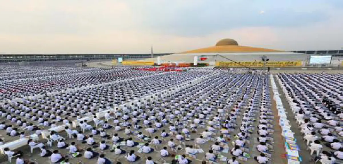 ถวายฏีกา!!! ยุทธการแดงราชมังคลาฯโมเดล สู่ปฏิบัติการศิษย์ธรรมกายคลองสี่ ล่อแหลม-สุ่มเสี่ยง มิบังควรหรือไม่ ??? 