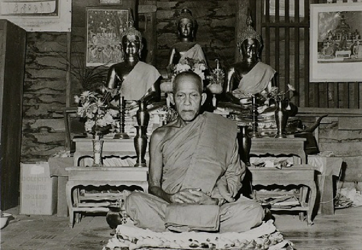 เมื่อ "หลวงปู่ตื้อ" ไม่เชื่อเรื่อง "พญานาค" ... หลวงปู่มั่นจึงส่งตัวไปพิสูจน์ถึงที่!! เท่านั้นแหละ...แห่กันมาขู่ฟ่อ ๆ ถึงหน้ากลด!!