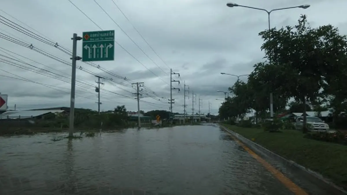 เคราะห์ซ้ำ กรรมซัด!! ชาวนาโอด ฝนถล่มหนักพื้นที่การเกษตรเสียหายกว่า 1พันไร่ ราคาข้าวต่ำ น้ำก็ท่วม!!