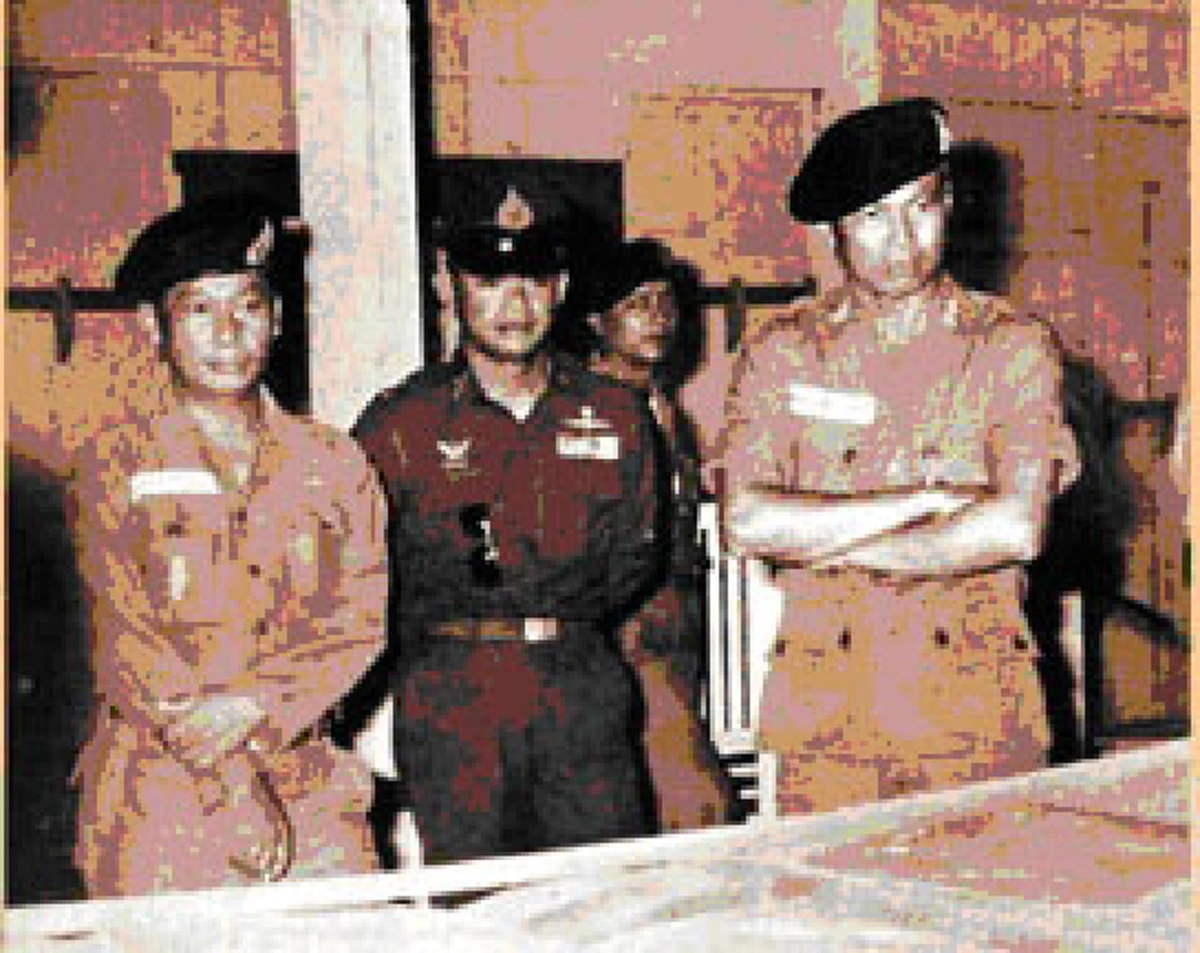 พระมหากรุณาธิคุณของสมเด็จพระเจ้าอยู่หัว  ตรัสถึงพล.อ.เปรมว่า  "ป๋า"  เสมือนการเชิดชูเกียรติที่มีคุณค่ายิ่งแก่ "อดีตผบ.ทหารม้า" และกองทัพไทย