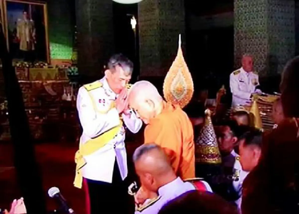 สาธุ ๆๆ !! สมเด็จพระพุทธโฆษาจารย์ (ประยุทธ์ ปยุตฺโต) แสดงธรรม "ขึ้นปีใหม่ 2560"  คือการก้าวในบุญ ในธรรม คิดให้พรใครตัวบุคคลนั้นต้องมีความดีด้วย..