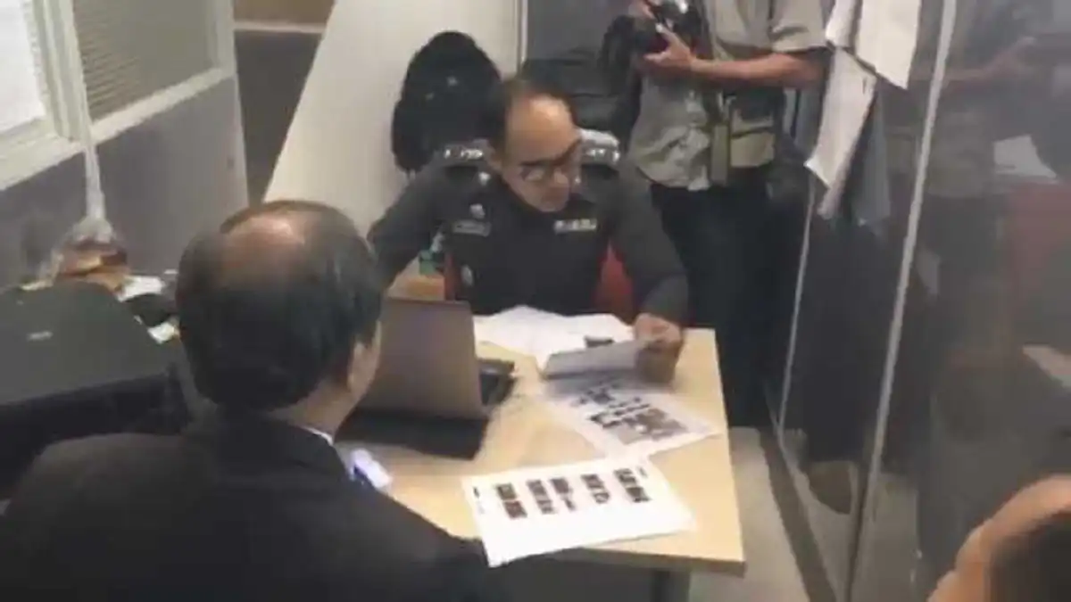 สุดเลว!! แนวหน้าแจ้งความปอท.เอาผิด  เวปปลอม โพสต์ข่าวเท็จ สาวใต้ค้ายาบ้าในงานถวายอาลัยกำไรวันละ 3 หมื่น 