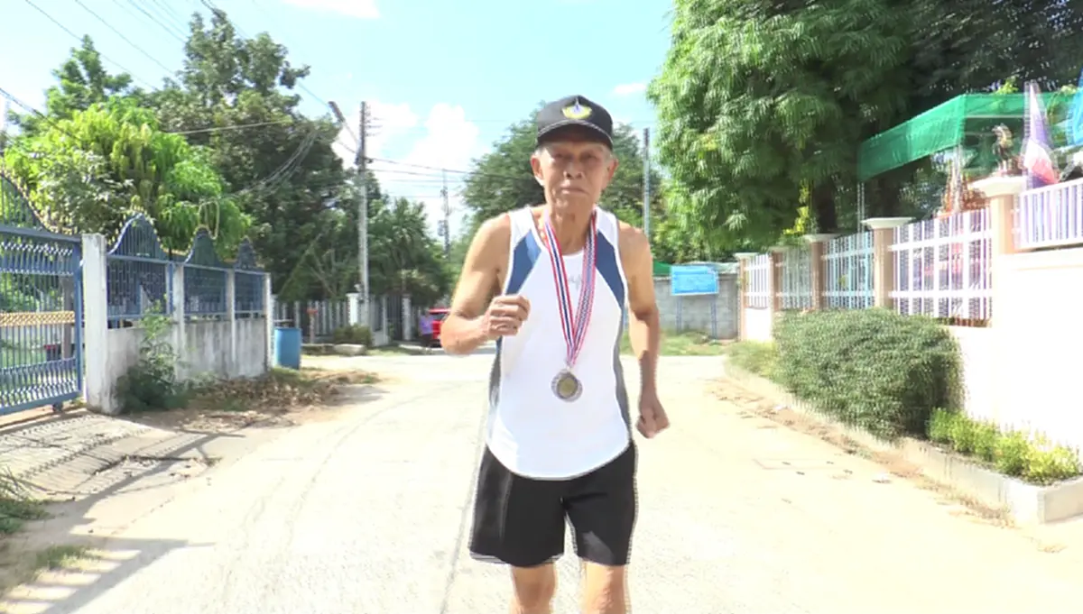 สุดจะทึ่ง!!!สองปู่ ย่าวัยกว่า 80ปีเป็นนักวิ่งมาราธอนกวาดเหรียญรางวัลมาแล้วทั่วประเทศ!!ปู่85ปีย่า81ปีก็ยังวิ่งตลอดสุขภาพแข็งแรง
