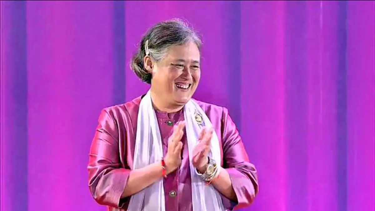 ป้าช้างกับเพลงเกลียดห้องเบอร์ ๕   ...อีกหนึ่งความประทับใจที่คุณจะหลงรัก..สมเด็จพระเทพรัตนราชสุดาฯ...