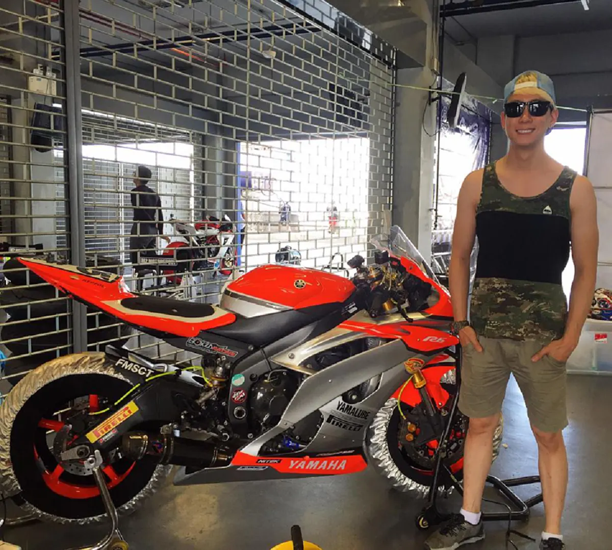 ดูกันชัดๆ รถบิ๊กไบค์คู่ใจ "เบนซ์ เรซซิ่ง" มีรุ่นไหนบ้าง มาดูกัน บอกเลยแพงทุกคัน !! (ภาพ+รายละเอียด)