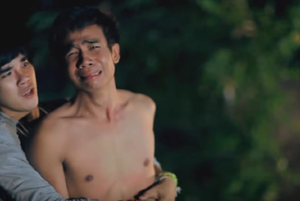 มาใหม่จัดว่าเศร้า!!! "ก้อง ห้วยไร่" ส่งเพลงจี้ใจ ทำคนซ้ำรักฟังแล้วปวดอกจี๊ดๆ "บอกว่าฮักๆ กัน คำเว้าคำนั้นเจ้าจำได้บ่" (มีคลิป)