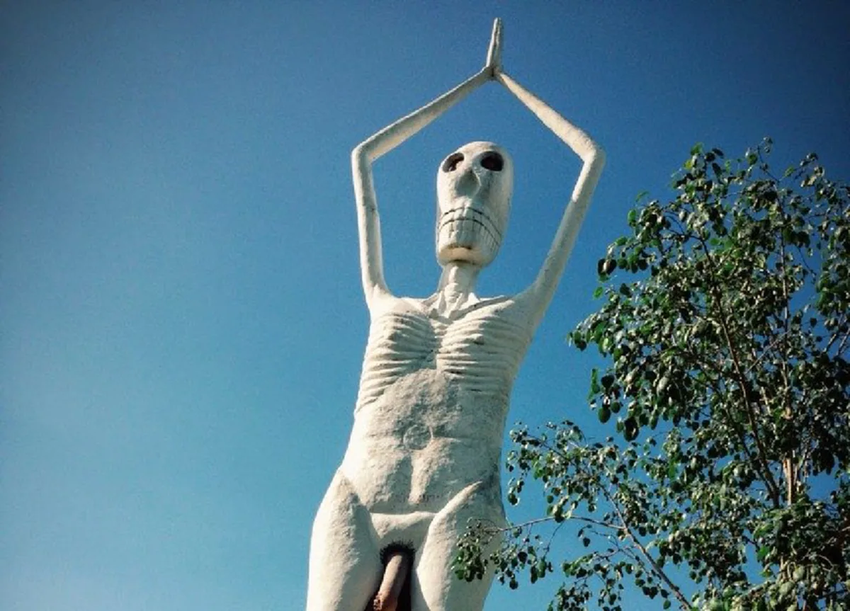 อย่ายึดติด!! เปรตเฝ้ากระดูกลูกเมียถึงห้าร้อยปี ด้วยความอาลัย มาได้สติ สำนึกได้ ด้วยเสียงเทศนา "หลวงปู่มั่น" ที่แว่วเข้ามา..