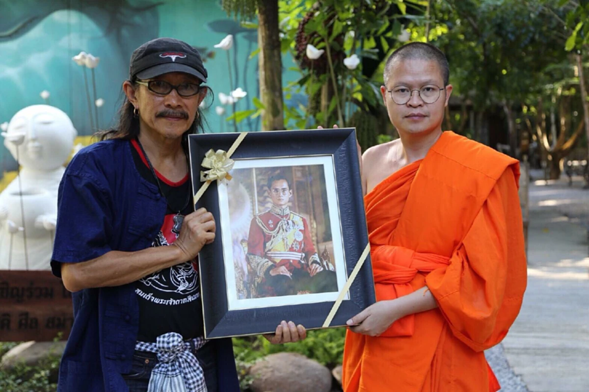 "พ่อผู้เป็นนิรันดร์" เพลงลำดับสอง ว.วชิระเมธี แต่ง แอ๊ด คาราบาว ร้อง แทนความรู้สึกลูกทั้งแผ่นดิน เตรียมปล่อยเพลงสุดท้ายวันนี้ (ชมคลิป)