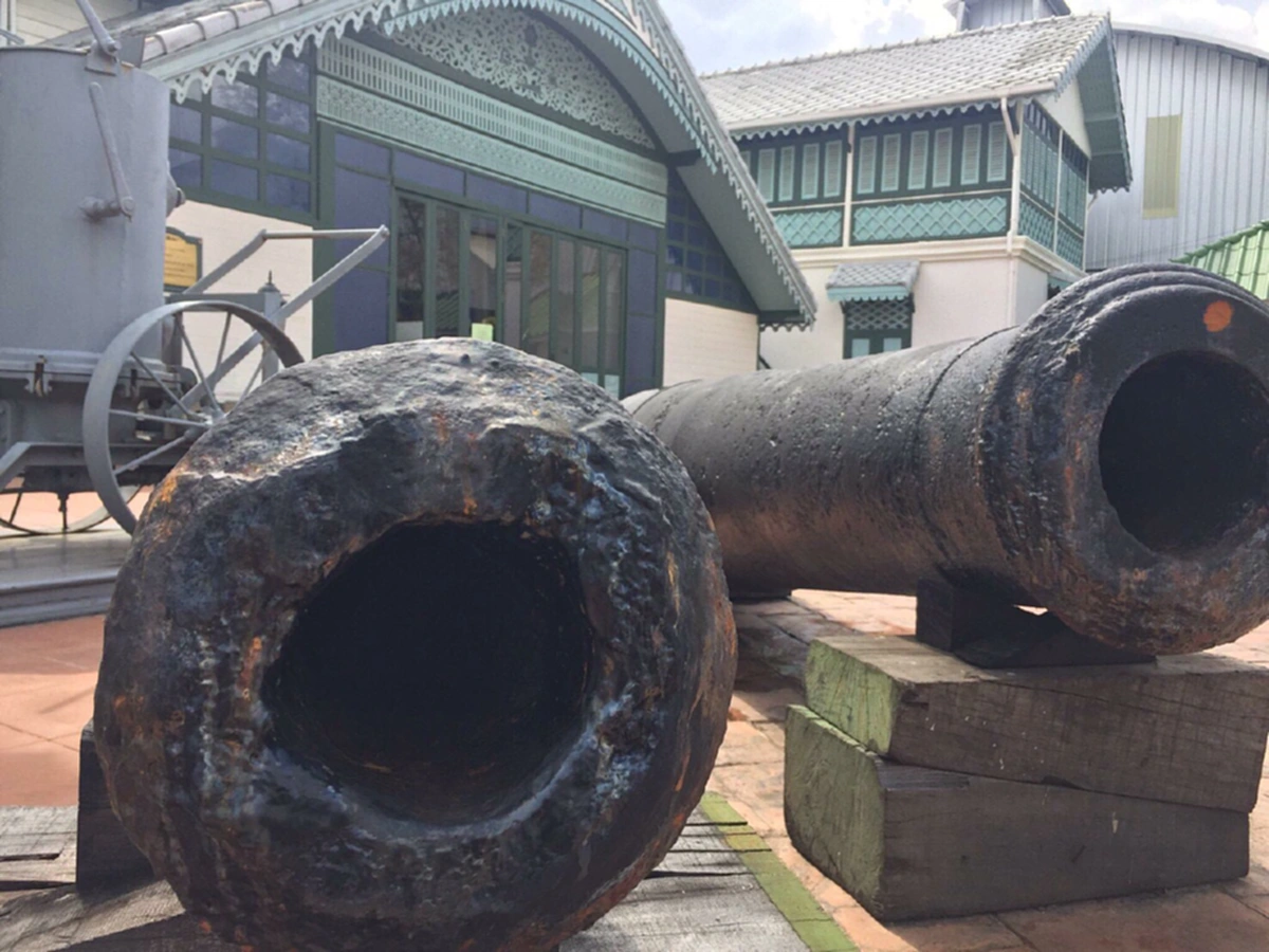 ประเมินค่าไม่ได้ ทร.ขุดพบปืนใหญ่โบราณ ต้นรัตนโกสินทร์ -กรุงธนบุรี ชมภาพหายาก