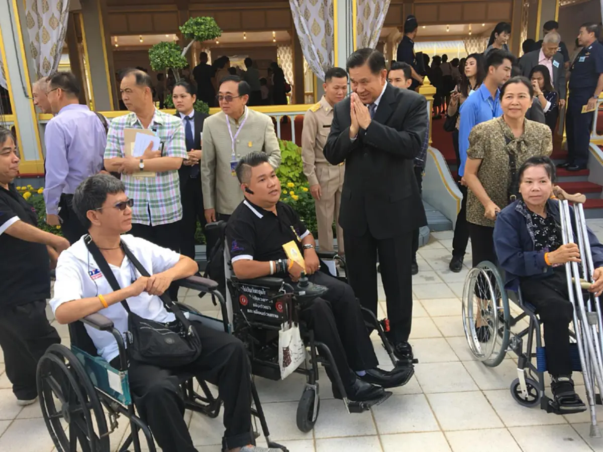 ธนะศักดิ์ยันยกพระเมรุมาศไปตั้งที่อื่นไม่ได้  เพราะผิดกฏมณเฑียรบาล  แต่รัฐบาลเล็งนำชิ้นส่วนพระเมรุมาศและองค์ประกอบสำคัญไปจัดแสดงในพิพิธภัณฑ์