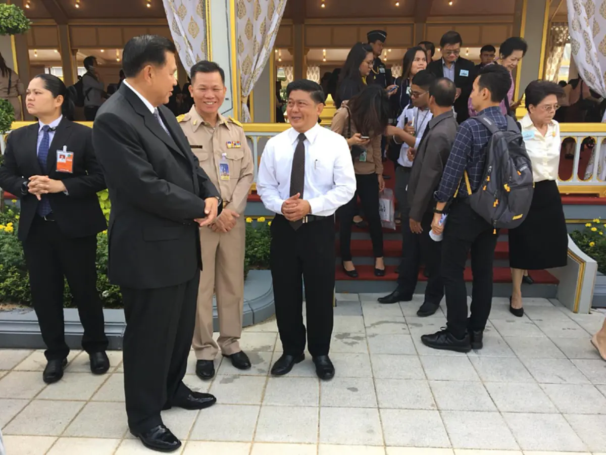 ธนะศักดิ์ยันยกพระเมรุมาศไปตั้งที่อื่นไม่ได้  เพราะผิดกฏมณเฑียรบาล  แต่รัฐบาลเล็งนำชิ้นส่วนพระเมรุมาศและองค์ประกอบสำคัญไปจัดแสดงในพิพิธภัณฑ์