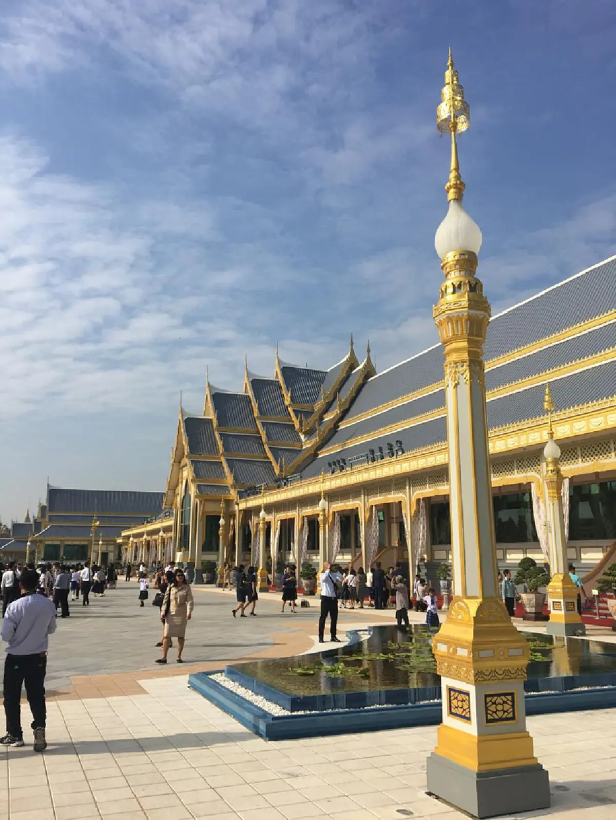 ธนะศักดิ์ยันยกพระเมรุมาศไปตั้งที่อื่นไม่ได้  เพราะผิดกฏมณเฑียรบาล  แต่รัฐบาลเล็งนำชิ้นส่วนพระเมรุมาศและองค์ประกอบสำคัญไปจัดแสดงในพิพิธภัณฑ์