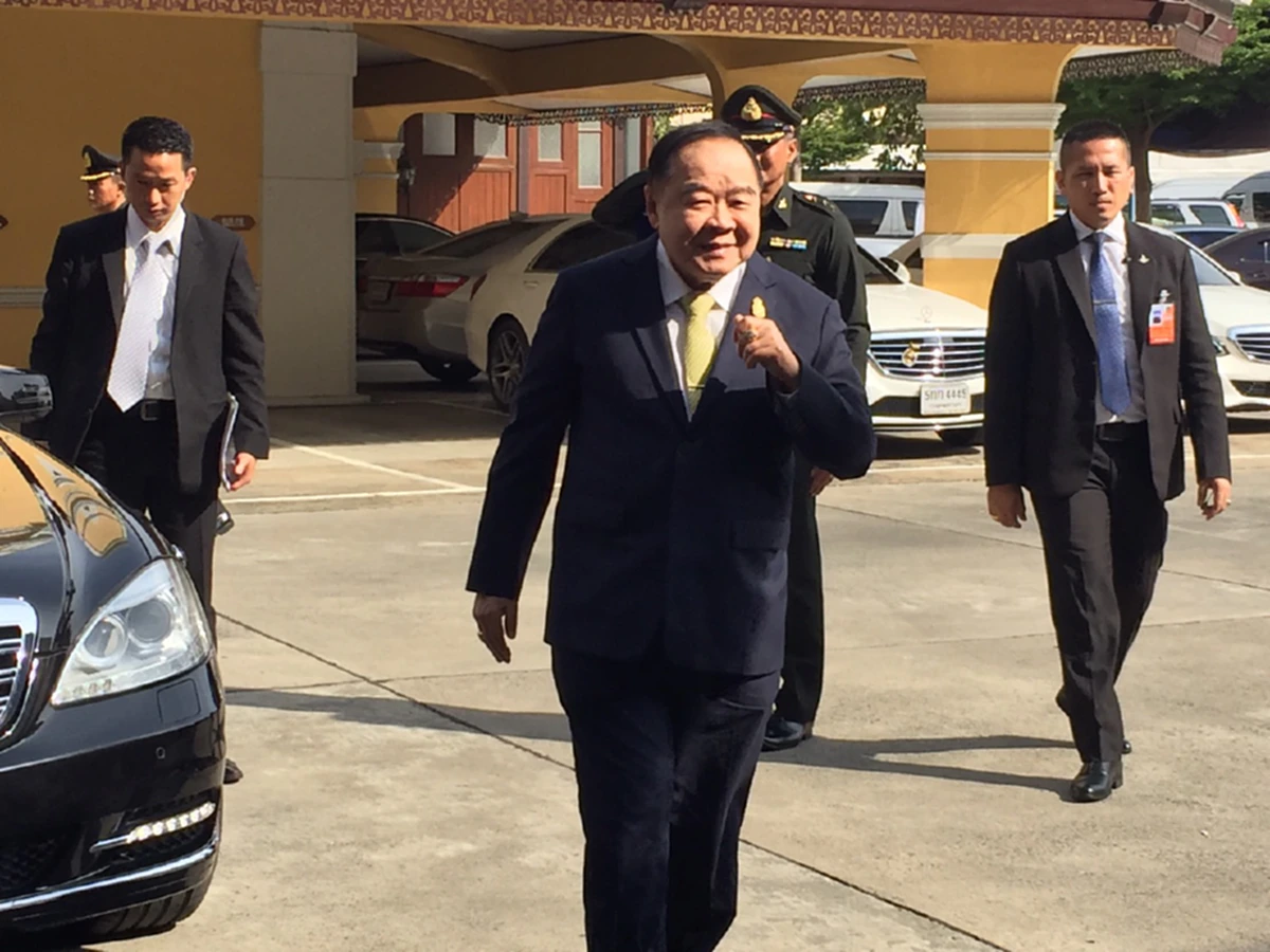 "บิ๊กป้อม"แฉเอง"มันเริ่มแล้วนี่!การข่าวเตือนมีพวกจ้องป่วนทำยื้อปลดล็อค เผยอาวุธกระสุนระเบิดที่พบที่ฉะเชิงเทรา เป็นเลขล็อตเดียวกับของ"โกตี๋