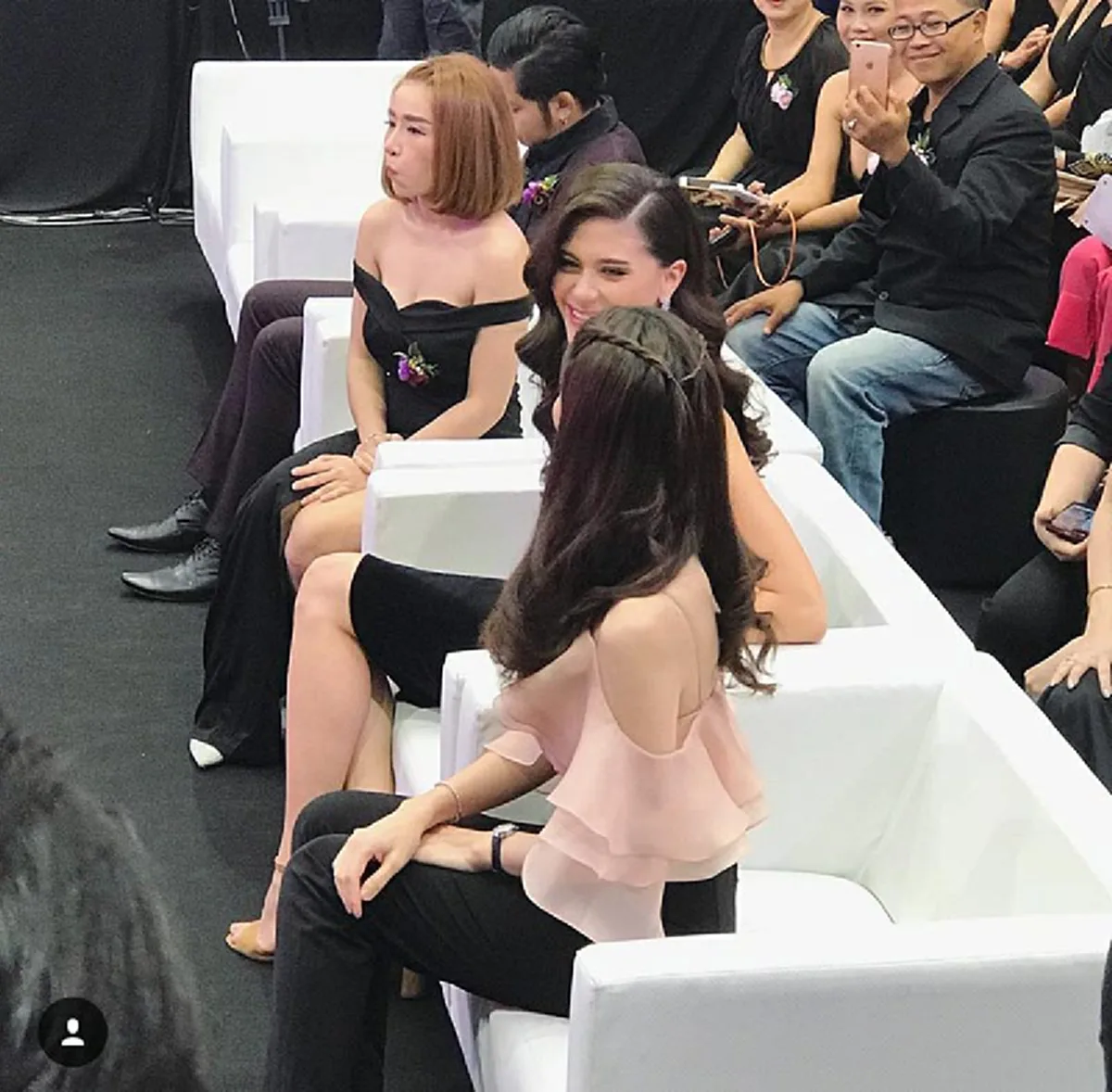 ตื่นเต้นสุดฤทธิ์!!! เมื่อ "แอฟ " อยากถ่ายรูปคู่กับ "มารีญา" รอคอยวันนี้มานานมาก แต่สุดท้ายภาพที่ได้...ทำเอาฮาลั่น จะเป็นยังไงต้องดู!?