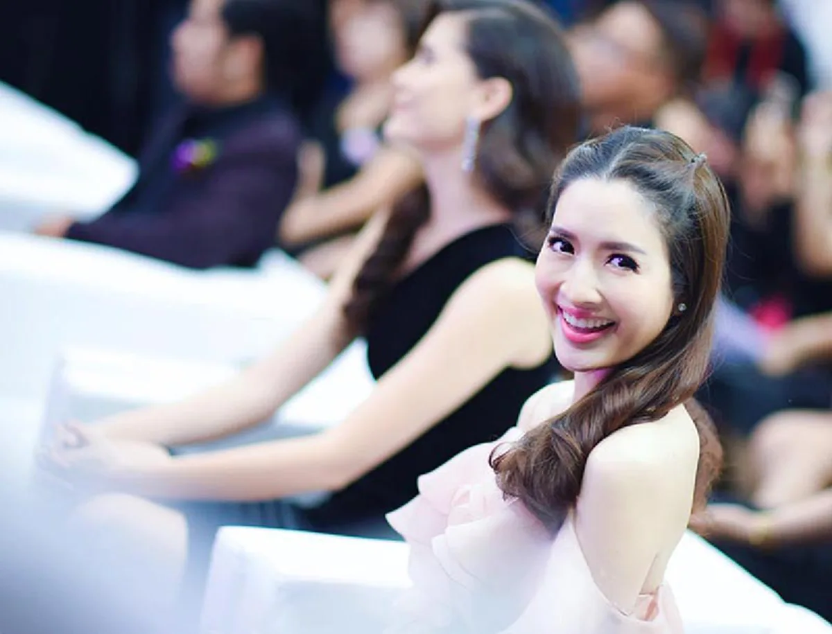 ตื่นเต้นสุดฤทธิ์!!! เมื่อ "แอฟ " อยากถ่ายรูปคู่กับ "มารีญา" รอคอยวันนี้มานานมาก แต่สุดท้ายภาพที่ได้...ทำเอาฮาลั่น จะเป็นยังไงต้องดู!?