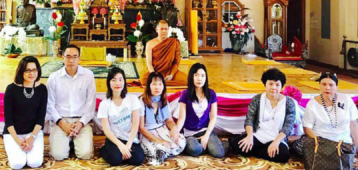 ครอบครัว 2 นศ.ไทยสุดช้ำ ผ่านไป 12 วันยังกู้ซากรถไม่ได้ หลังจนท.สหรัฐฯพบพายุพัดแรงทำ ฮ.บินลงหุบเขาไม่ได้ เลื่อนกู้ภัยเป็น 9 ส.ค.