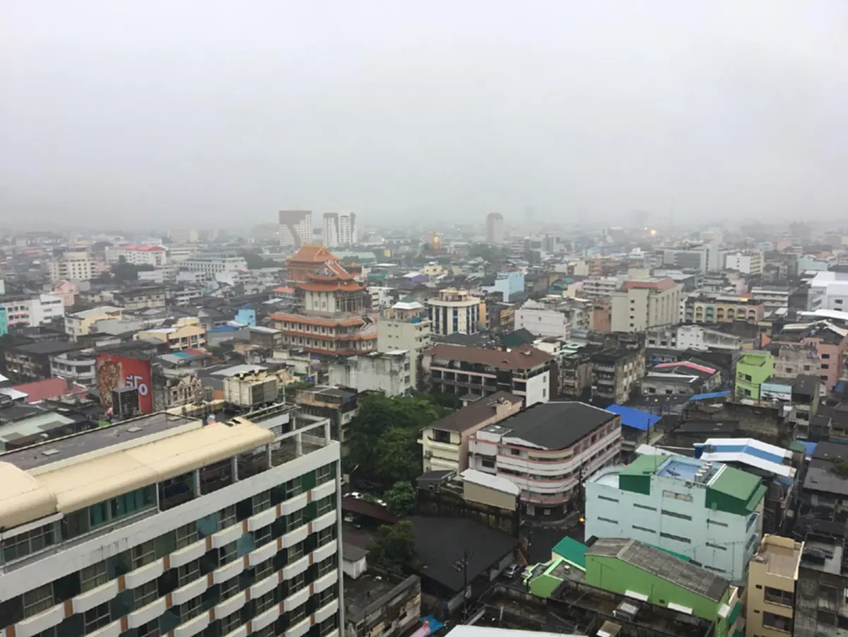 “คนใต้บ่นอุบประยุทธ์พาฝนมากัน”หลัง“ปัตตานี สงขลา”หลายพื้นที่ฝนถล่มไม่หยุดทั้งวันทั้งคืน ส่งผลถนนขาดน้ำท่วม ใต้อ่วมครม.สัญจรเหงา