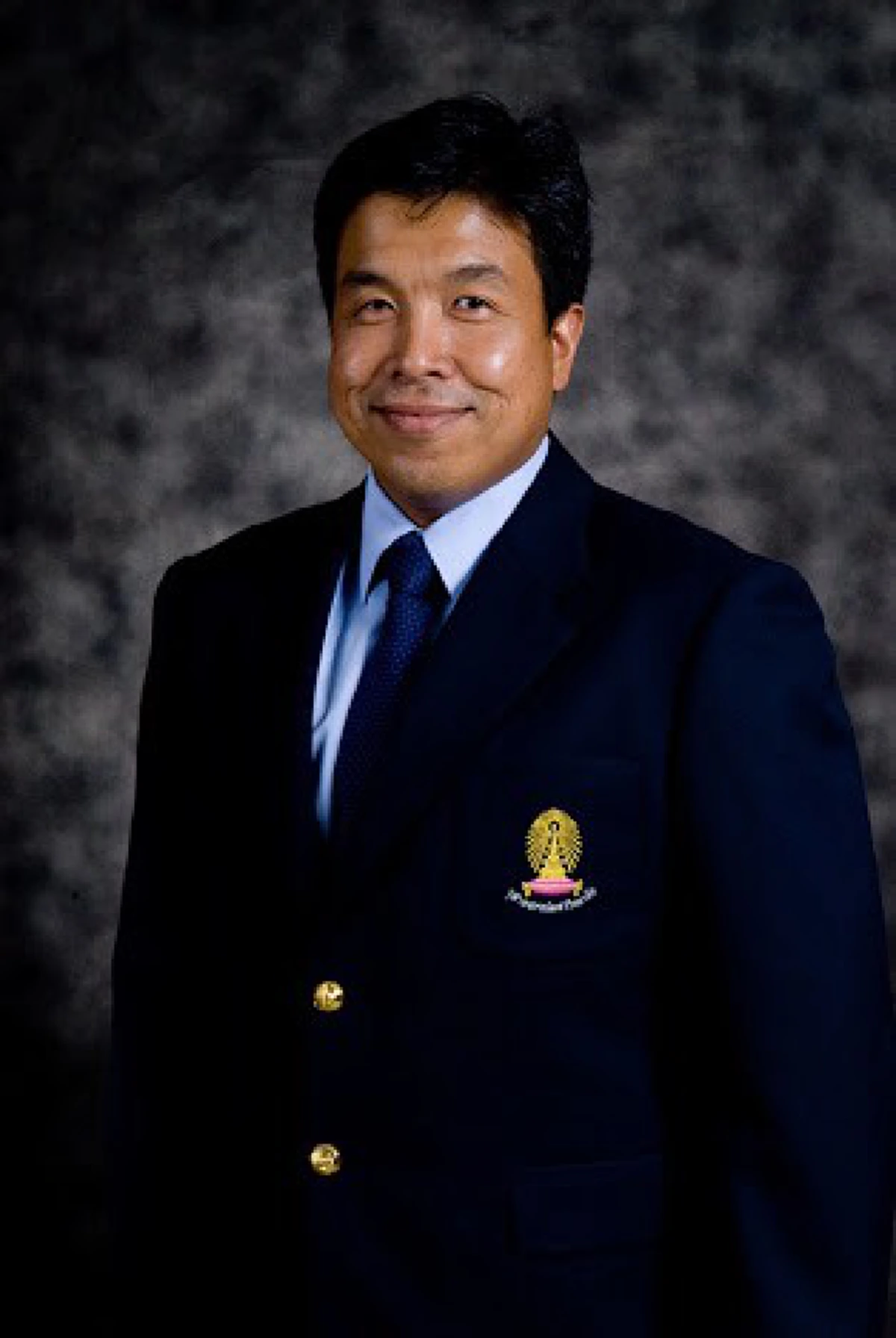 พลาดสองครั้งติด “เนติบริกร” เสียที “ชัชชาติ – พงศ์พร” เข้าสำนวน “สี่ตีนยังรู้พลาด นักปราชญ์ยังรู้พลั้ง”