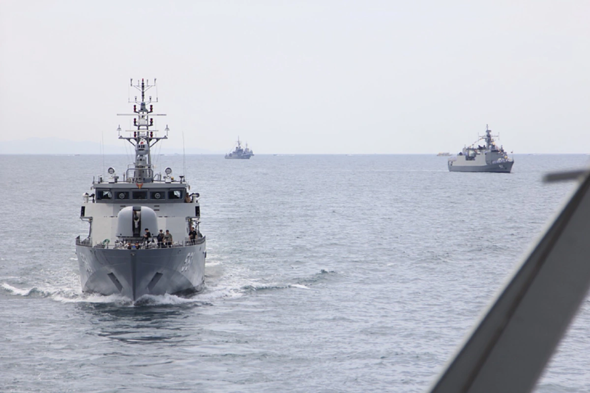 ชมภาพความสวยงาม การซ้อมสวนสนามทางเรือเสมือนจริง  ก่อนเปิดงานจริง 20 พ.ย.  คนไทยห้ามพลาดมหกรรมทางเรือนานาชาติครบ 50 ปี ก่อตั้งอาเซียน